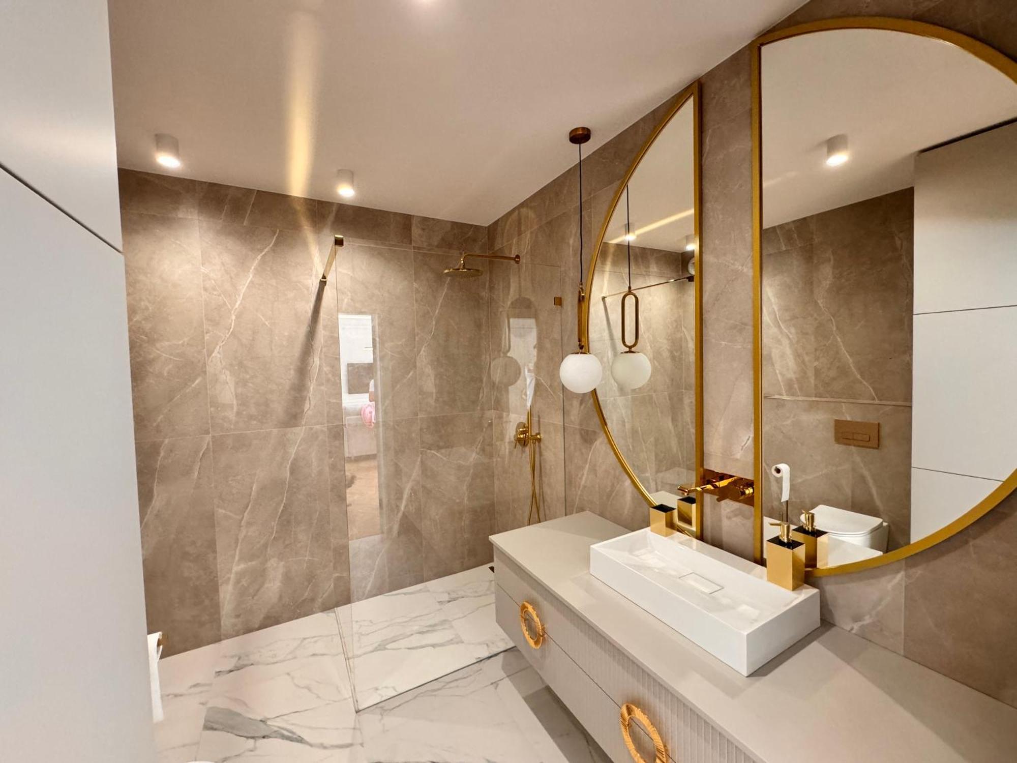 Taupe II Wyjatkowy Apartament W Centrum Lodzi エクステリア 写真